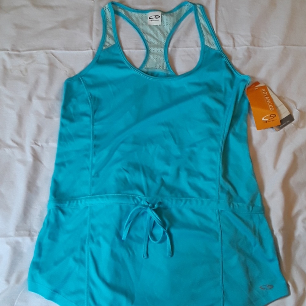 Women's sports top